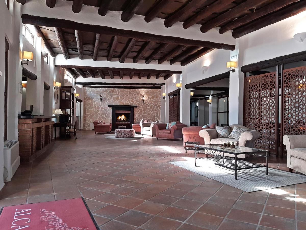 Busquístar Hotel Apartamento Nueva Alcazaba מראה חיצוני תמונה