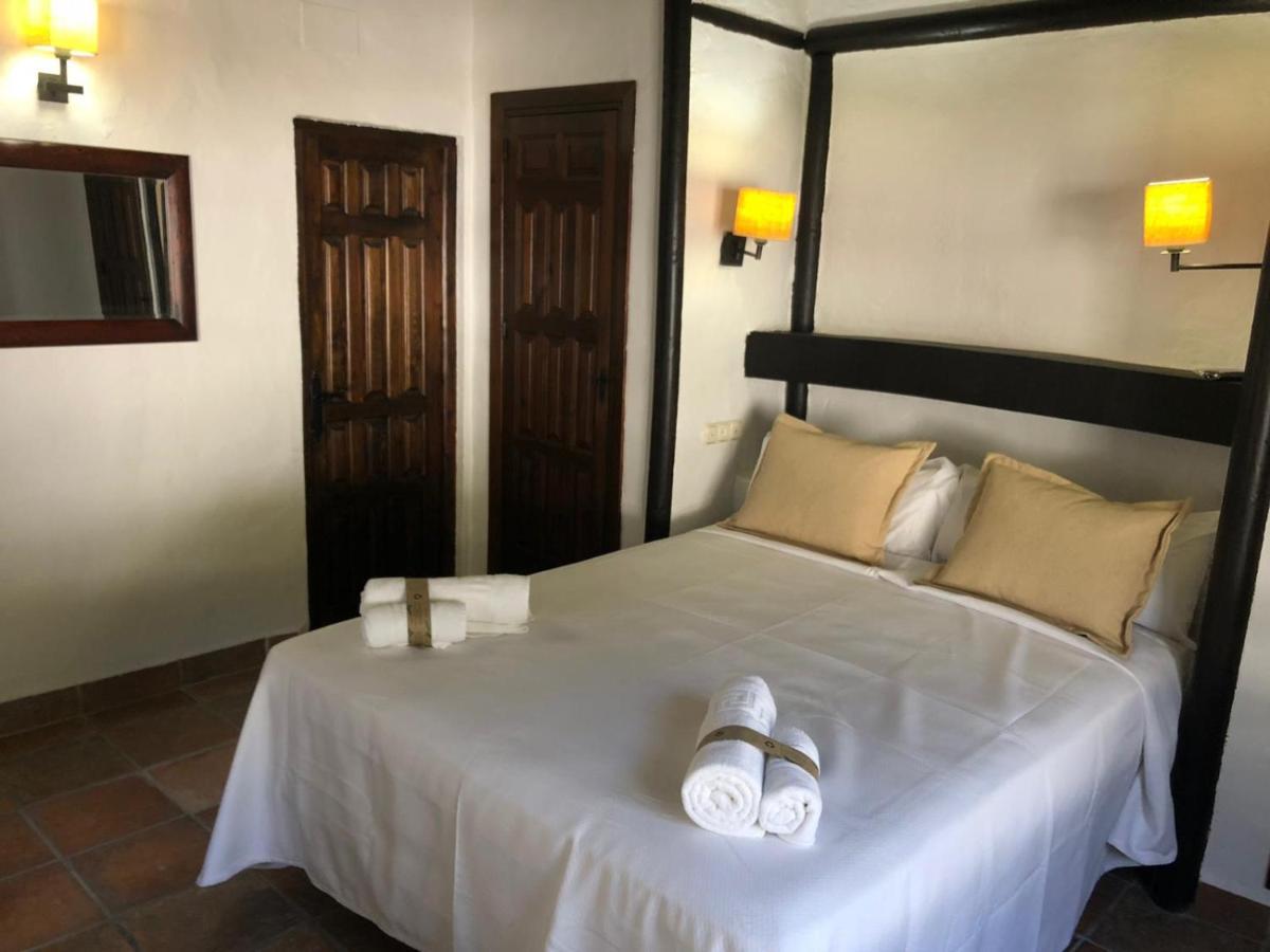 Busquístar Hotel Apartamento Nueva Alcazaba מראה חיצוני תמונה